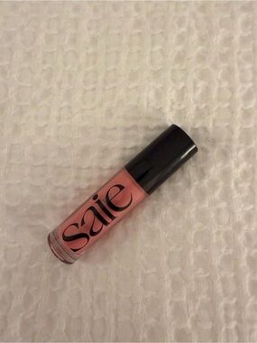 Saie Lipgloss in Bubble